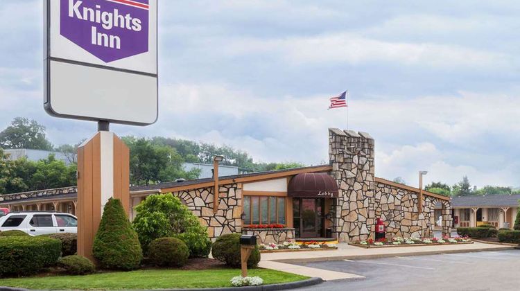 Knights Inn Greensburg Exterior