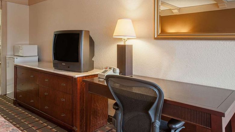 <b>Knights Inn Greensburg Room</b>. Images powered by <a href="https://iceportal.shijigroup.com/" title="IcePortal" target="_blank">IcePortal</a>.