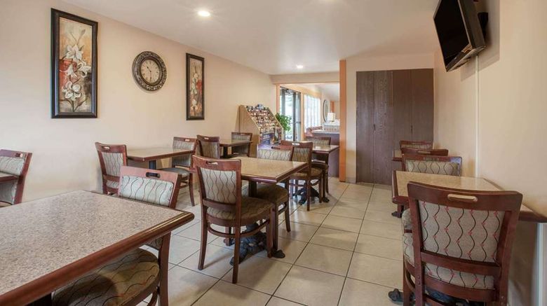 <b>Knights Inn Greensburg Restaurant</b>. Images powered by <a href="https://iceportal.shijigroup.com/" title="IcePortal" target="_blank">IcePortal</a>.