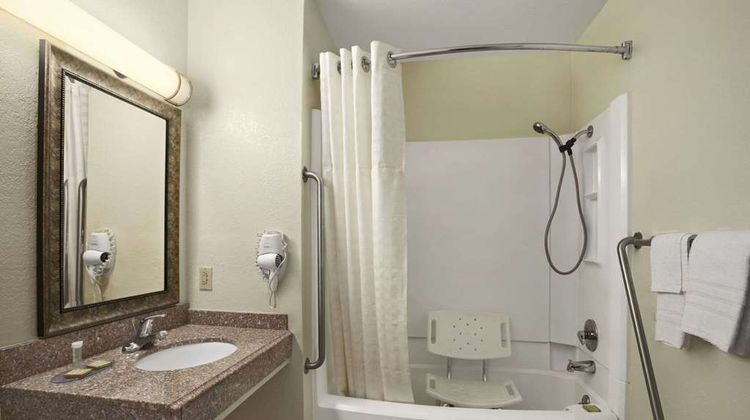 Super 8 Carlsbad Room