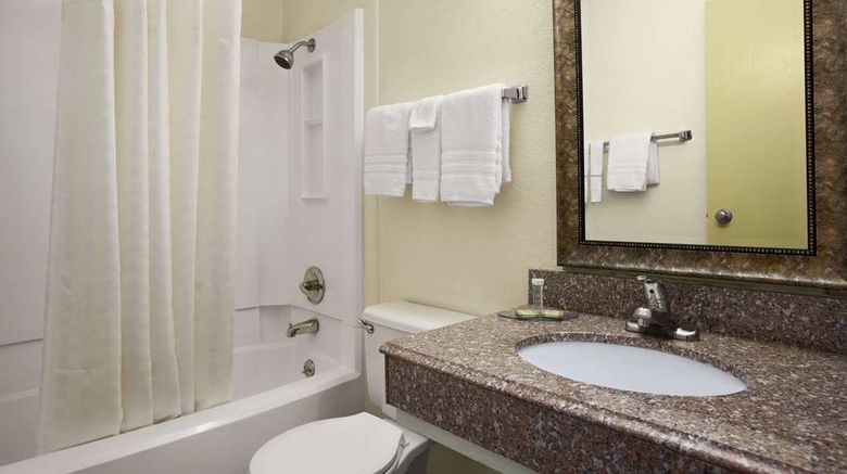 <b>Super 8 Carlsbad Room</b>. Images powered by <a href="https://iceportal.shijigroup.com/" title="IcePortal" target="_blank">IcePortal</a>.