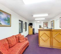 Knights Inn Point South Yemassee Lobby