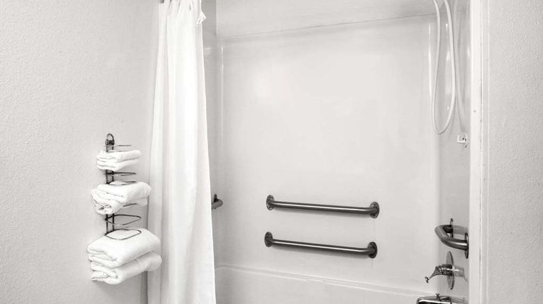 <b>Knights Inn Scranton/Wilkes-Barre Room</b>. Images powered by <a href="https://iceportal.shijigroup.com/" title="IcePortal" target="_blank">IcePortal</a>.