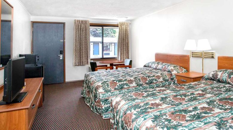 <b>Knights Inn Scranton/Wilkes-Barre Room</b>. Images powered by <a href="https://iceportal.shijigroup.com/" title="IcePortal" target="_blank">IcePortal</a>.