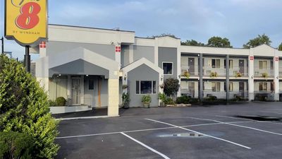 Super 8 Belleville St. Louis Area