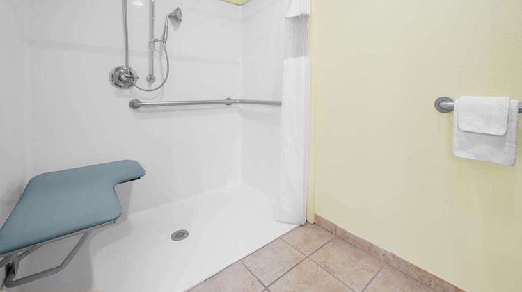 Days Inn Lubbock South Room