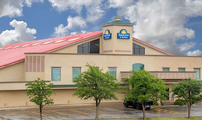 Days Inn Lubbock South Exterior