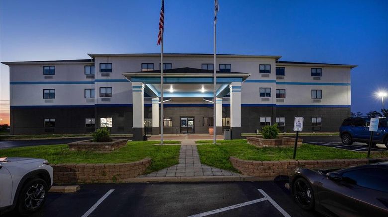 <b>Days Inn Collinsville Exterior</b>. Images powered by <a href="https://iceportal.shijigroup.com/" title="IcePortal" target="_blank">IcePortal</a>.