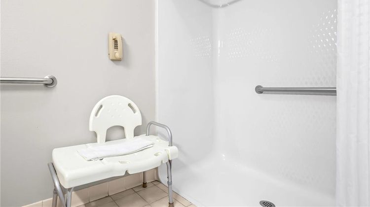 Days Inn Collinsville Room