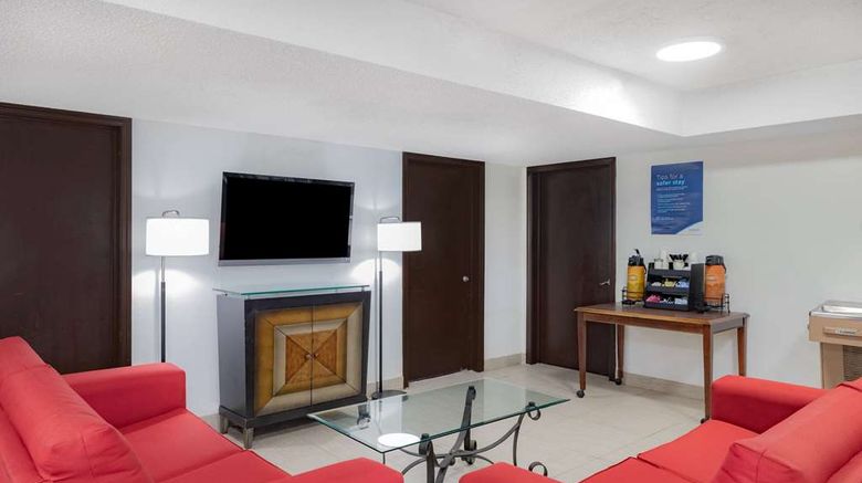 <b>Days Inn Pensacola West Lobby</b>. Images powered by <a href="https://iceportal.shijigroup.com/" title="IcePortal" target="_blank">IcePortal</a>.