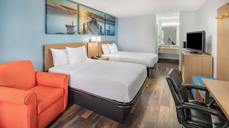 <b>Days Inn Pensacola West Room</b>. Images powered by <a href="https://iceportal.shijigroup.com/" title="IcePortal" target="_blank">IcePortal</a>.