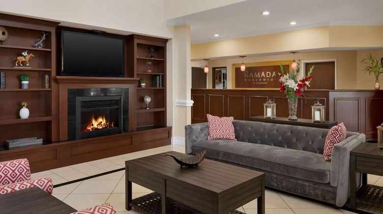 <b>Ramada Elizabethtown Lobby</b>. Images powered by <a href="https://iceportal.shijigroup.com/" title="IcePortal" target="_blank">IcePortal</a>.