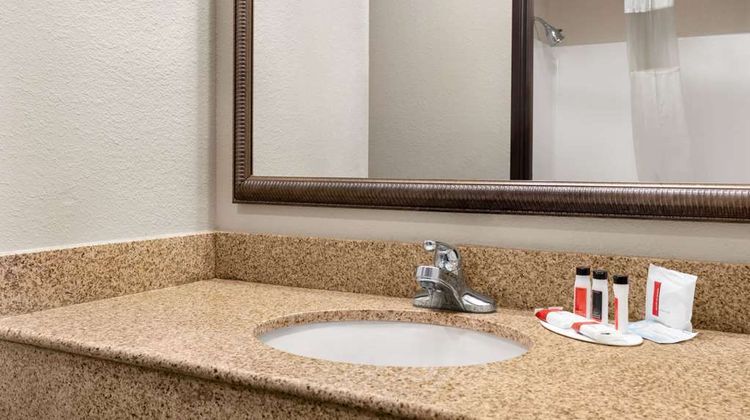 Ramada Elizabethtown Room