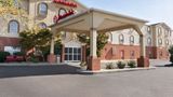 Ramada Elizabethtown Exterior