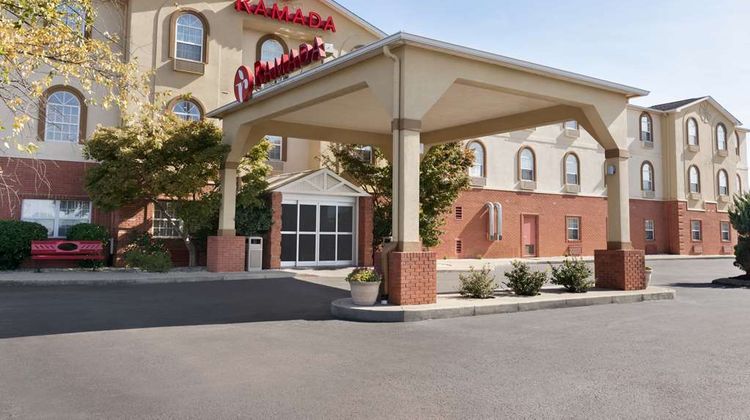 Ramada Elizabethtown Exterior
