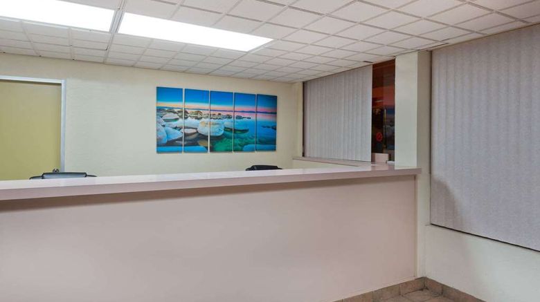 <b>Super 8 Melbourne Lobby</b>. Images powered by <a href="https://iceportal.shijigroup.com/" title="IcePortal" target="_blank">IcePortal</a>.