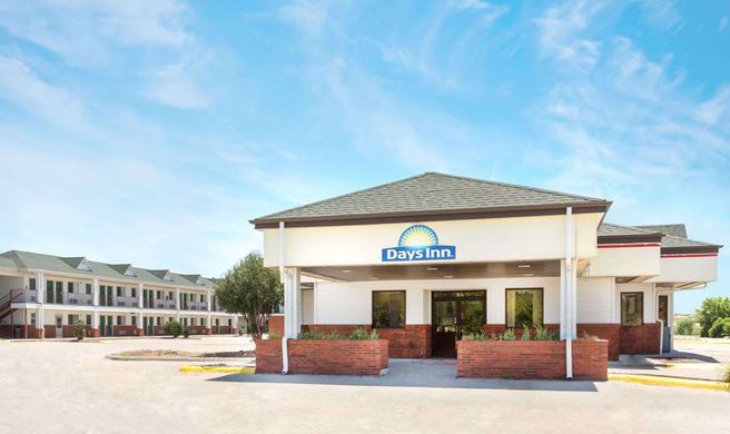 Days Inn Paxton Exterior