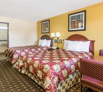 Days Inn Blakely Room