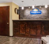 Days Inn Blakely Lobby