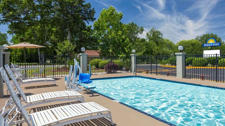 Days Inn Blakely Pool