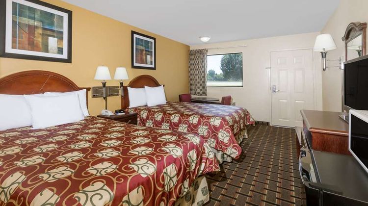 Days Inn Blakely Room