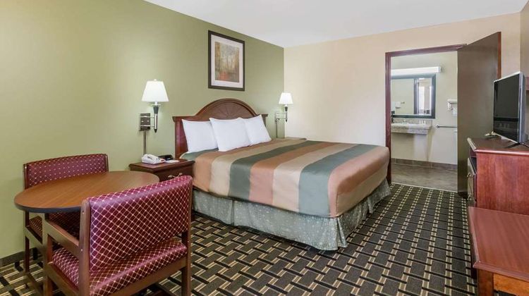 Days Inn Blakely Room