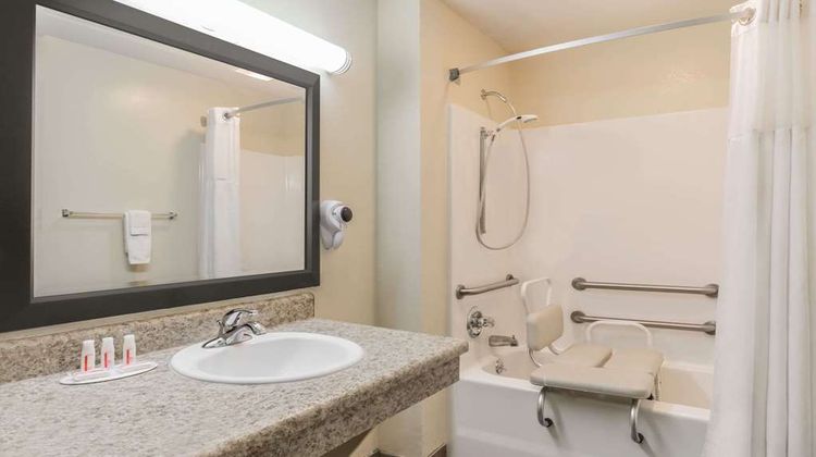 Days Inn Blakely Room