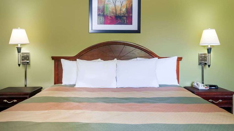 Days Inn Blakely Room