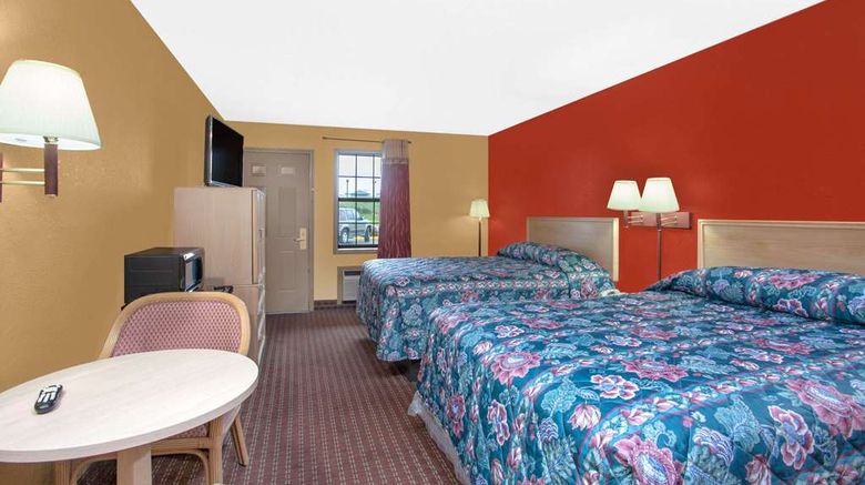 <b>Knights Inn Wildersville Room</b>. Images powered by <a href="https://iceportal.shijigroup.com/" title="IcePortal" target="_blank">IcePortal</a>.