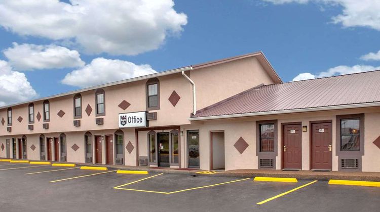 Knights Inn Wildersville Exterior