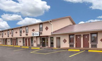 Knights Inn Wildersville