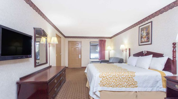 Days Inn Thomaston Room