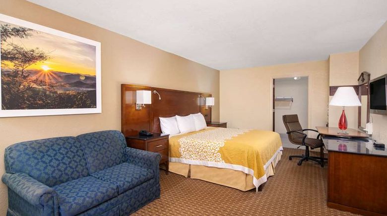<b>Days Inn Thomaston Room</b>. Images powered by <a href="https://iceportal.shijigroup.com/" title="IcePortal" target="_blank">IcePortal</a>.