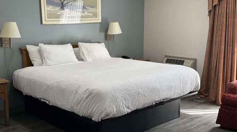 <b>Days Inn Medford Room</b>. Images powered by <a href="https://iceportal.shijigroup.com/" title="IcePortal" target="_blank">IcePortal</a>.