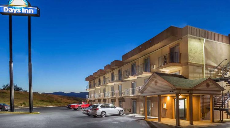 Days Inn Medford Exterior