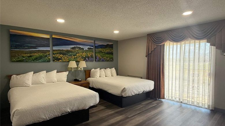 <b>Days Inn Medford Room</b>. Images powered by <a href="https://iceportal.shijigroup.com/" title="IcePortal" target="_blank">IcePortal</a>.