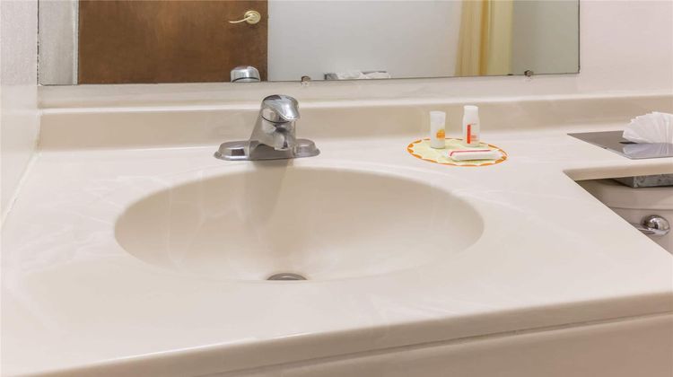 Days Inn Medford Room