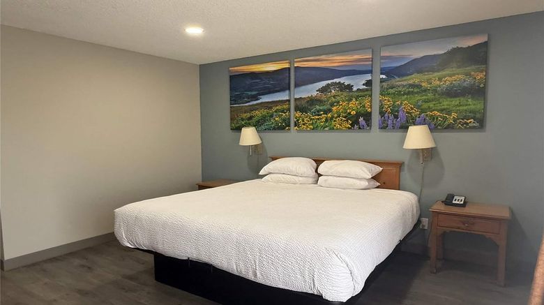 <b>Days Inn Medford Room</b>. Images powered by <a href="https://iceportal.shijigroup.com/" title="IcePortal" target="_blank">IcePortal</a>.