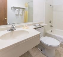 Days Inn Medford Room