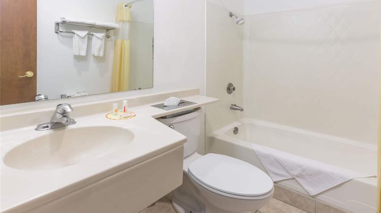 Days Inn Medford Room