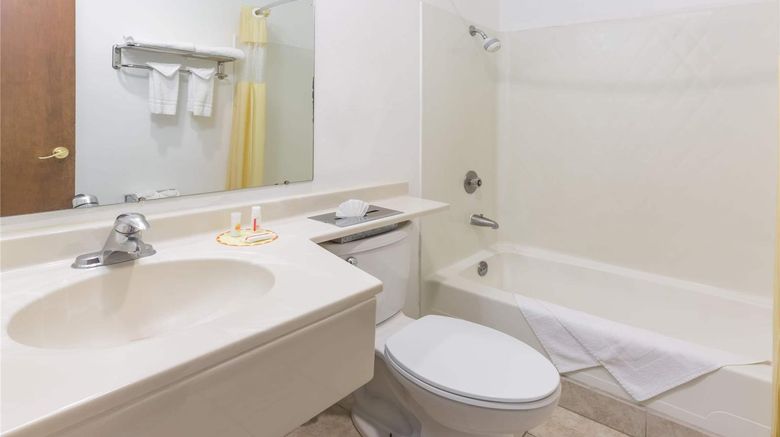 <b>Days Inn Medford Room</b>. Images powered by <a href="https://iceportal.shijigroup.com/" title="IcePortal" target="_blank">IcePortal</a>.