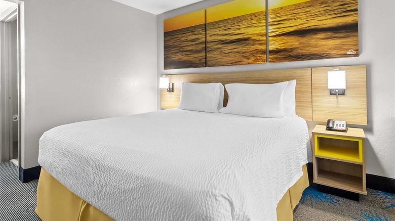 <b>Days Inn Ocean Springs Suite</b>. Images powered by <a href="https://iceportal.shijigroup.com/" title="IcePortal" target="_blank">IcePortal</a>.