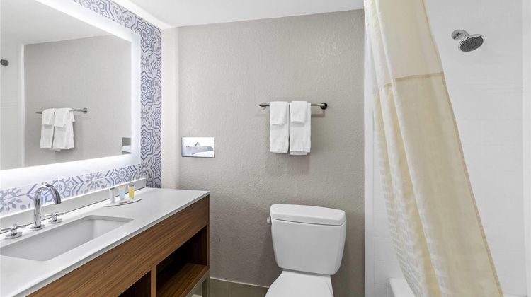 Days Inn & Suites Norcross/Atlanta NE Suite