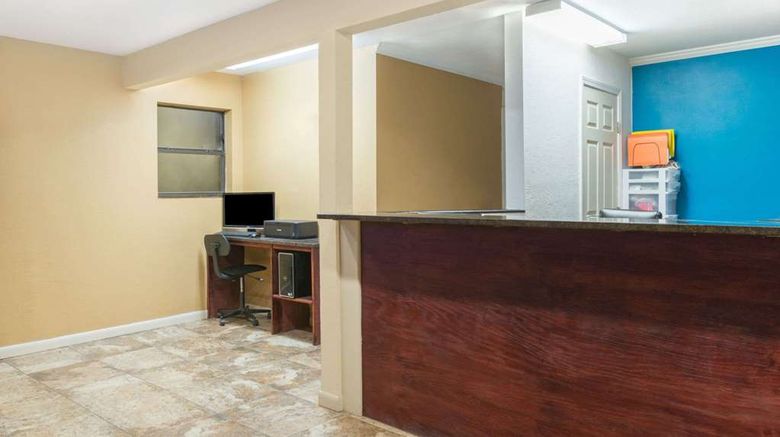 <b>Days Inn Ruidoso Downs Lobby</b>. Images powered by <a href="https://iceportal.shijigroup.com/" title="IcePortal" target="_blank">IcePortal</a>.