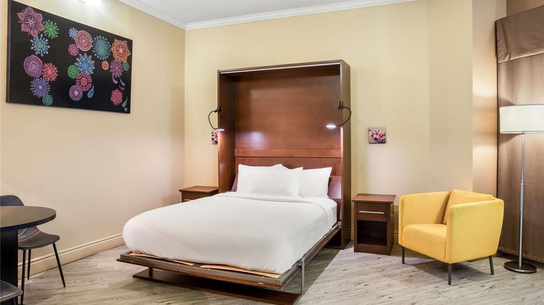 <b>Days Inn Berthierville Suite</b>. Images powered by <a href="https://iceportal.shijigroup.com/" title="IcePortal" target="_blank">IcePortal</a>.