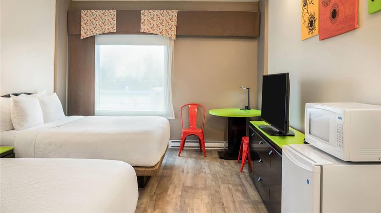 <b>Days Inn Berthierville Room</b>. Images powered by <a href="https://iceportal.shijigroup.com/" title="IcePortal" target="_blank">IcePortal</a>.