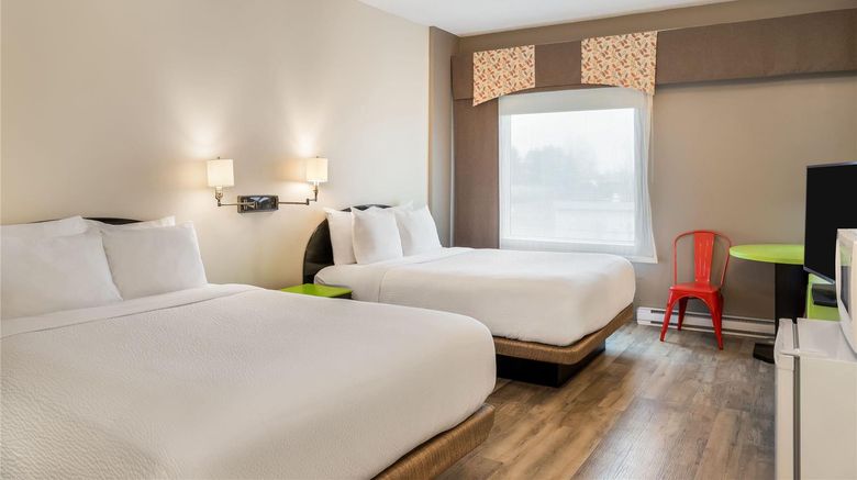 <b>Days Inn Berthierville Room</b>. Images powered by <a href="https://iceportal.shijigroup.com/" title="IcePortal" target="_blank">IcePortal</a>.