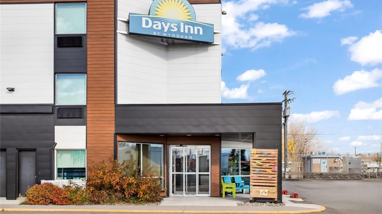 <b>Days Inn Berthierville Exterior</b>. Images powered by <a href="https://iceportal.shijigroup.com/" title="IcePortal" target="_blank">IcePortal</a>.