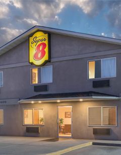 Super 8 Fountain