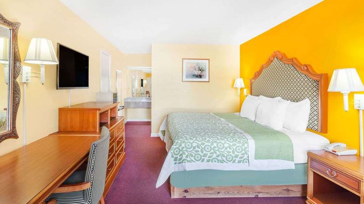 Days Inn Jacksonville Room